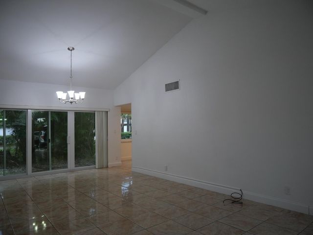 7091 W Sunrise Boulevard 7091, Plantation, FL 33313