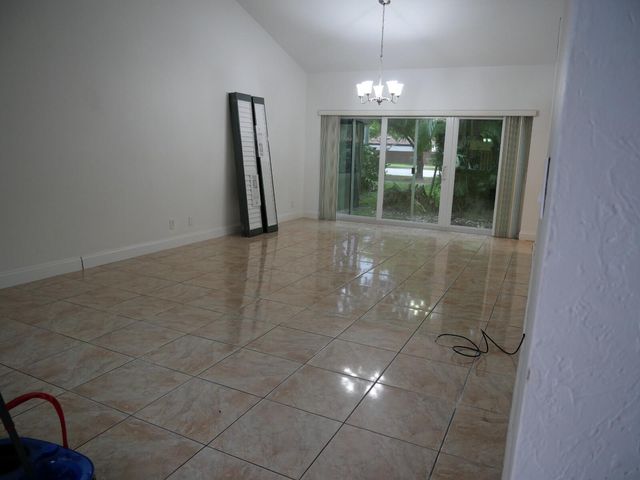 7091 W Sunrise Boulevard 7091, Plantation, FL 33313