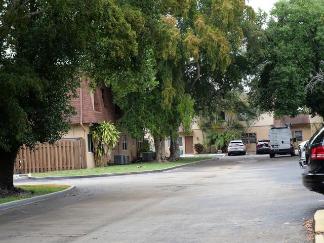 7091 W Sunrise Boulevard 7091, Plantation, FL 33313