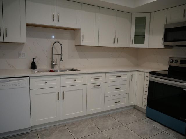 7091 W Sunrise Boulevard 7091, Plantation, FL 33313