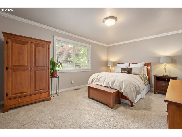 1333 BOND Ln, Eugene, OR 97401