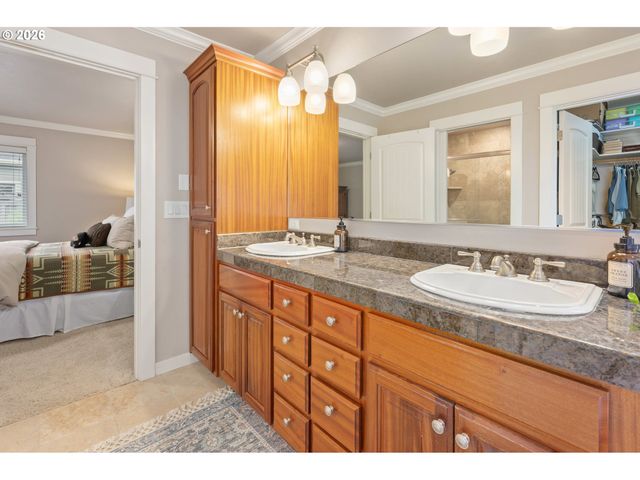 1333 BOND Ln, Eugene, OR 97401
