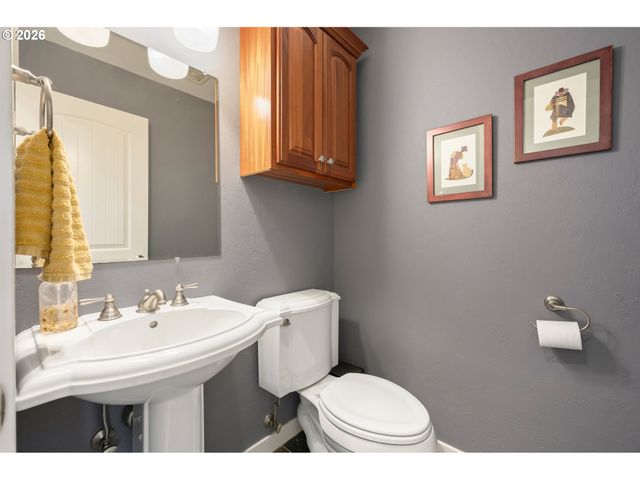 1333 BOND Ln, Eugene, OR 97401