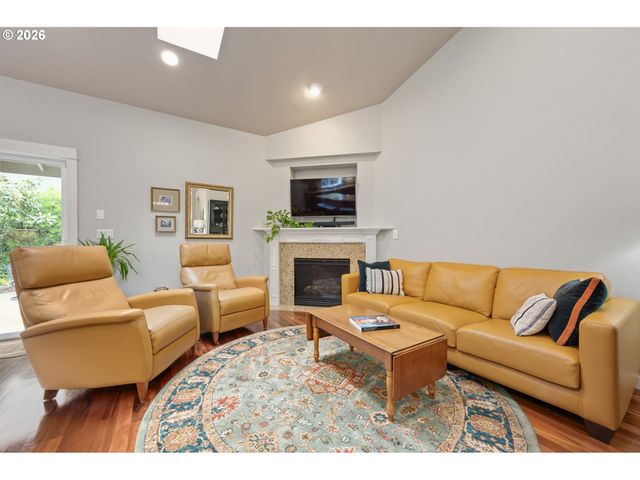 1333 BOND Ln, Eugene, OR 97401