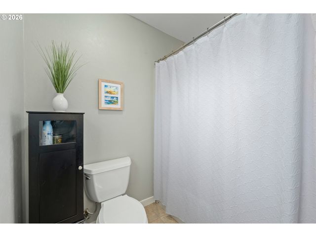 1333 BOND Ln, Eugene, OR 97401