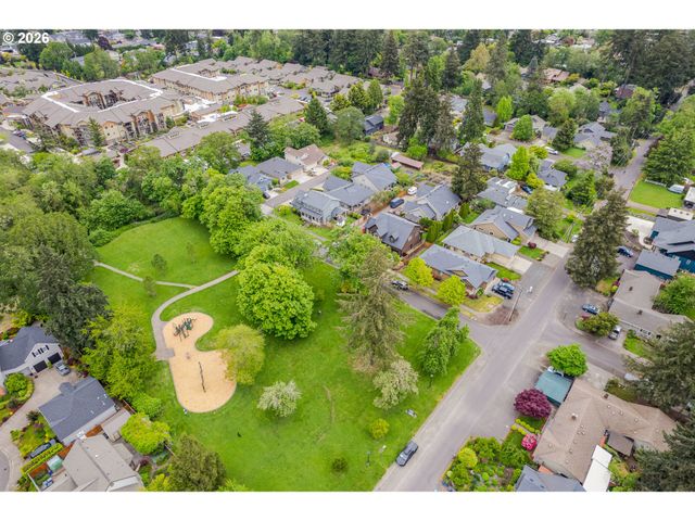 1333 BOND Ln, Eugene, OR 97401