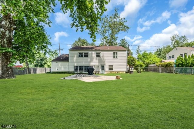 499 Old Stage Rd, Spotswood Boro, NJ 08884