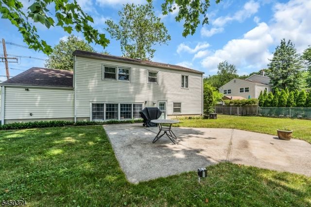 499 Old Stage Rd, Spotswood Boro, NJ 08884