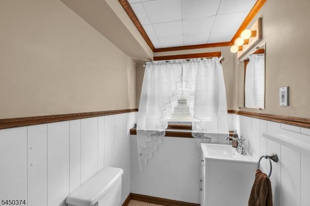 499 Old Stage Rd, Spotswood Boro, NJ 08884