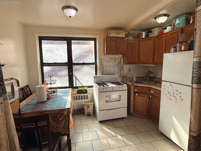 8811 34th Avenue 2H, Jackson Heights, NY 11372