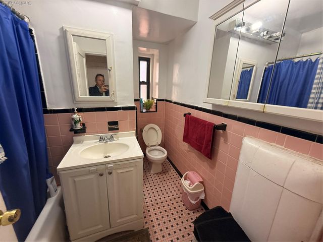 8811 34th Avenue 2H, Jackson Heights, NY 11372