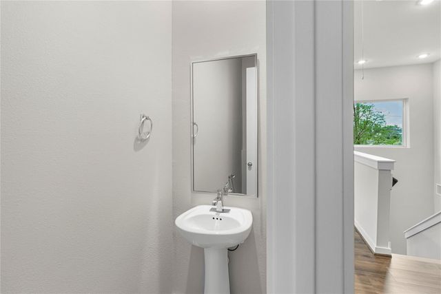 604 Thornton Oaks Road B, Houston, TX 77018