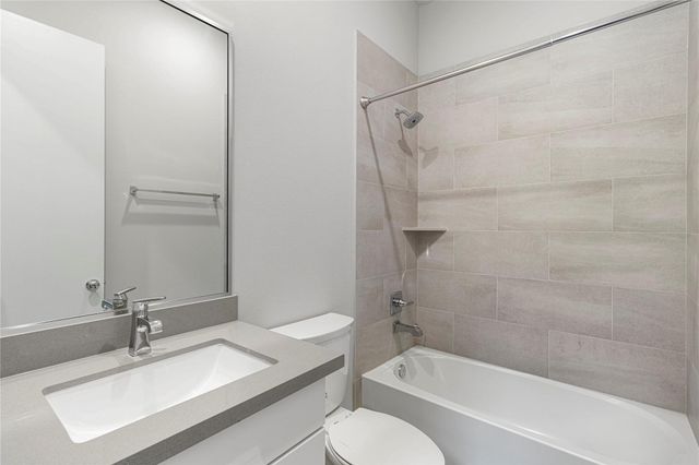 604 Thornton Oaks Road B, Houston, TX 77018