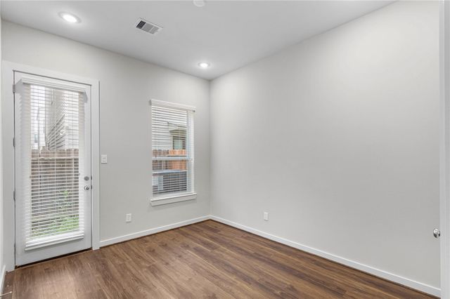 604 Thornton Oaks Road B, Houston, TX 77018