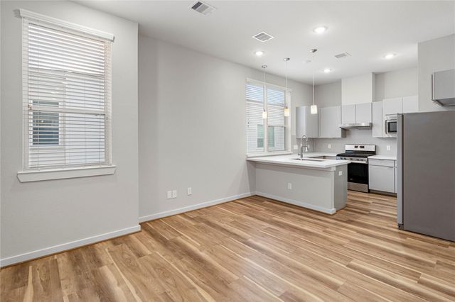 604 Thornton Oaks Road B, Houston, TX 77018