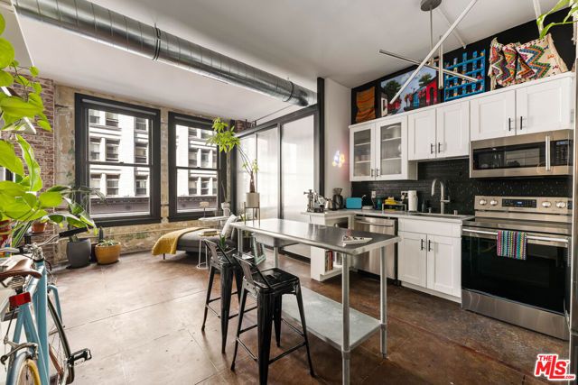 215 W 7th Street 407, Los Angeles, CA 90014
