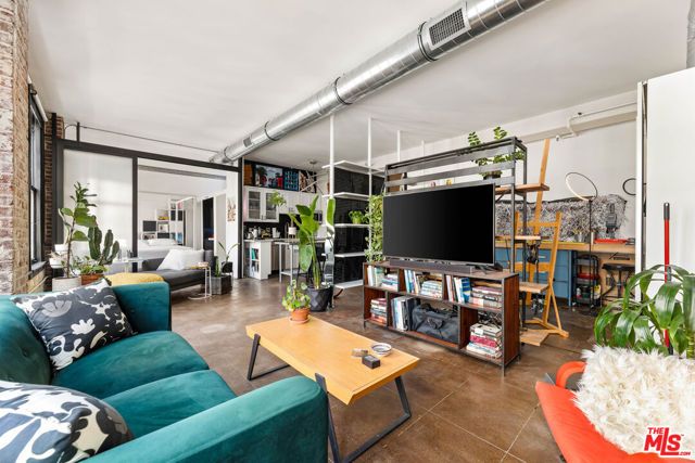215 W 7th Street 407, Los Angeles, CA 90014