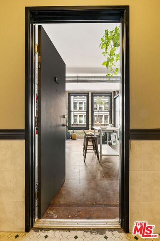 215 W 7th Street 407, Los Angeles, CA 90014