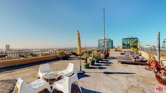 215 W 7th Street 407, Los Angeles, CA 90014