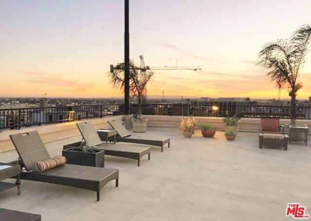 215 W 7th Street 407, Los Angeles, CA 90014