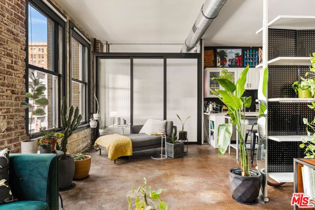 215 W 7th Street 407, Los Angeles, CA 90014