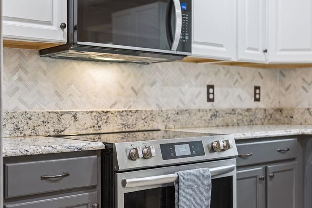 657 PREAKNESS CIRCLE, Deland, FL 32724