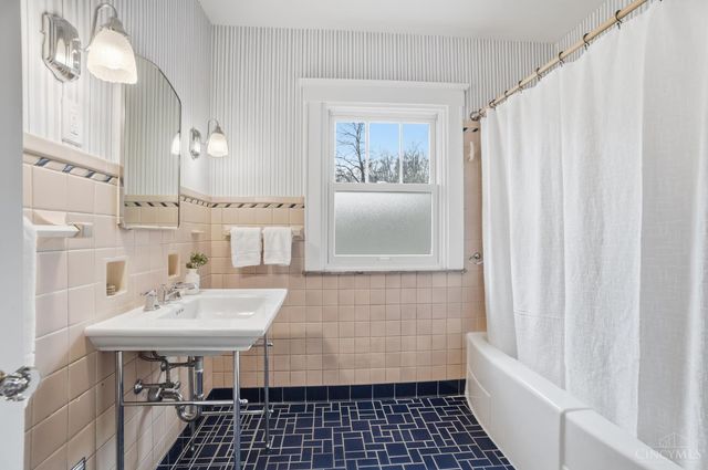 3705 Ault Park Avenue, Cincinnati, OH 45208