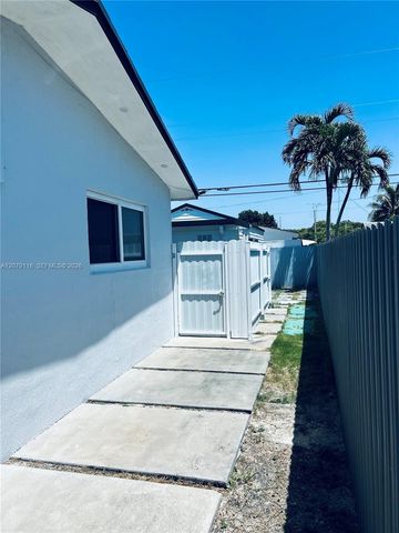 11925 SW 185th Terrace, Miami, FL 33177