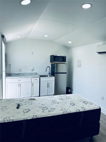 11925 SW 185th Terrace, Miami, FL 33177