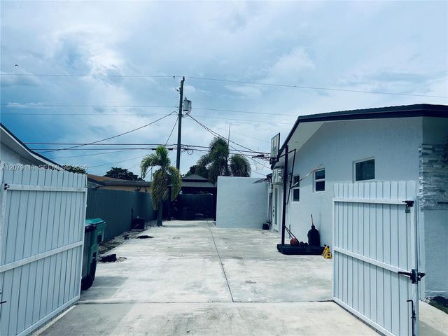 11925 SW 185th Terrace, Miami, FL 33177