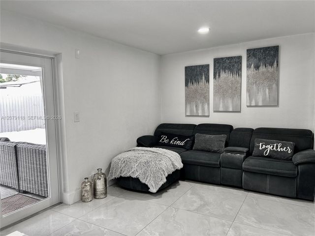 11925 SW 185th Terrace, Miami, FL 33177