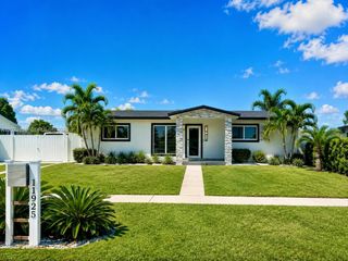 11925 SW 185th Terrace, Miami, FL 33177