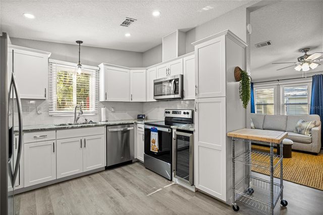 814 ORCHID STREET, Lady Lake, FL 32159