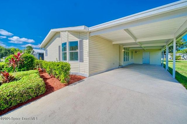 2824 Nine Iron Drive, Port St. Lucie, FL 34952