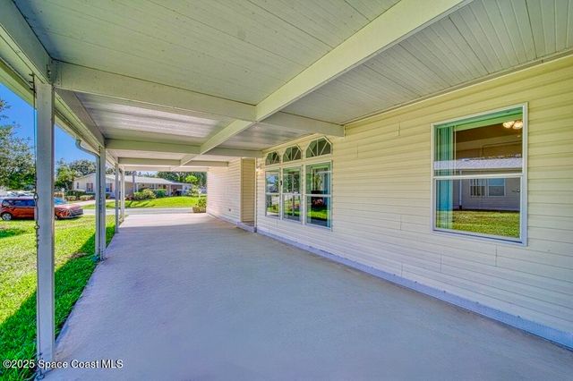 2824 Nine Iron Drive, Port St. Lucie, FL 34952