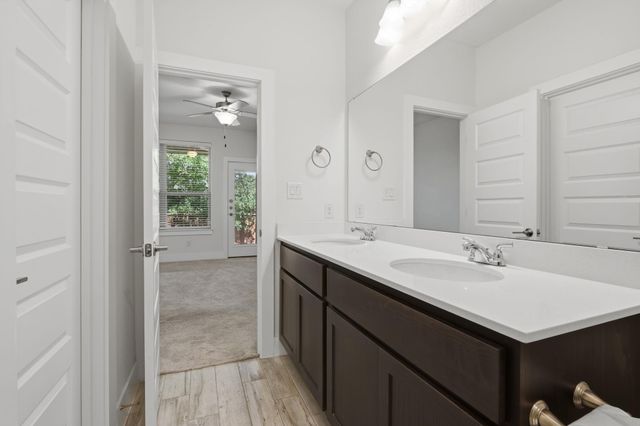 460 Parkline DR 34B, Georgetown, TX 78626