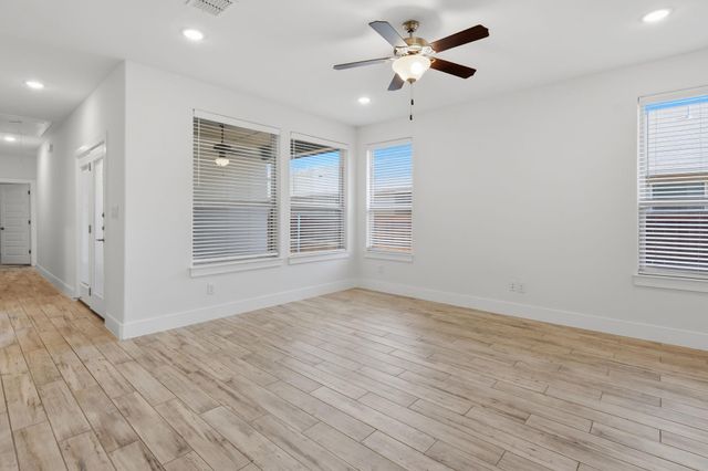 460 Parkline DR 34B, Georgetown, TX 78626