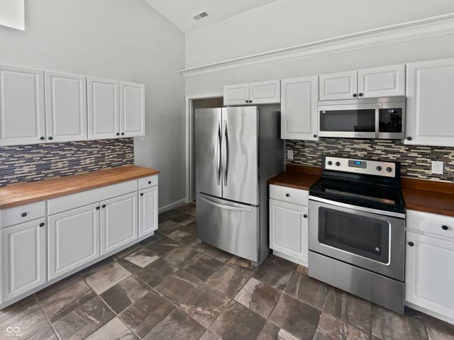 2020 Pheasant Run, Westfield, IN 46074