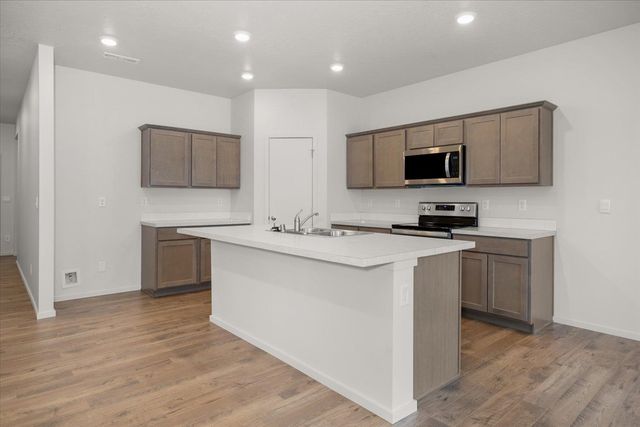 7908 W Zabo Rd, Spokane, WA 99224