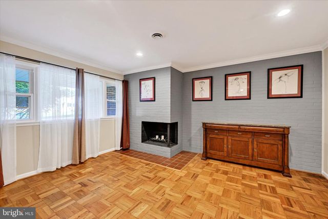 917 RAMBLING, Baltimore, MD 21228