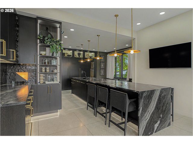 1636 Sw VISTA Ave, Portland, OR 97201