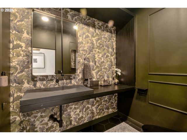 1636 Sw VISTA Ave, Portland, OR 97201