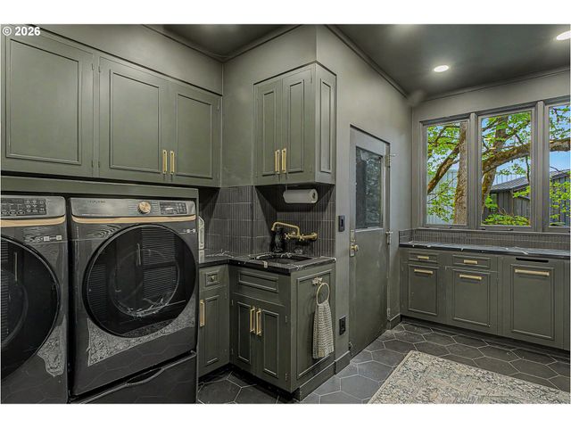 1636 Sw VISTA Ave, Portland, OR 97201
