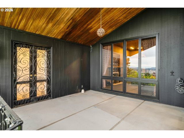 1636 Sw VISTA Ave, Portland, OR 97201