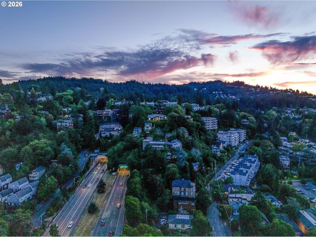 1636 Sw VISTA Ave, Portland, OR 97201