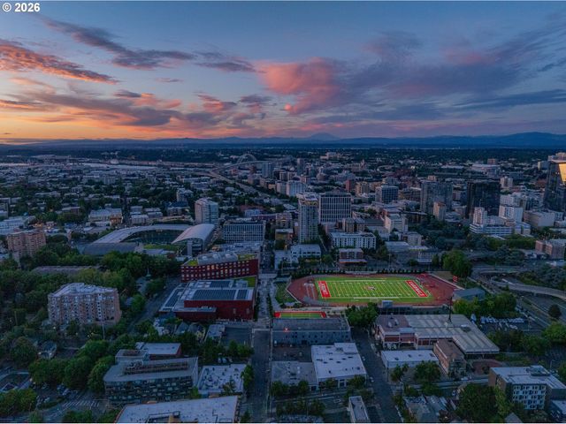 1636 Sw VISTA Ave, Portland, OR 97201