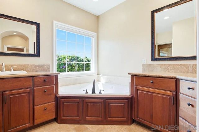 12858 Stone Canyon, Poway, CA 92064