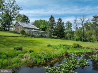 1910 YOUNG RD, Pottstown, PA 19465