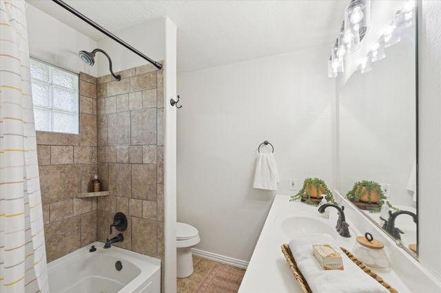 2510 Ewell Drive, League City, TX 77573