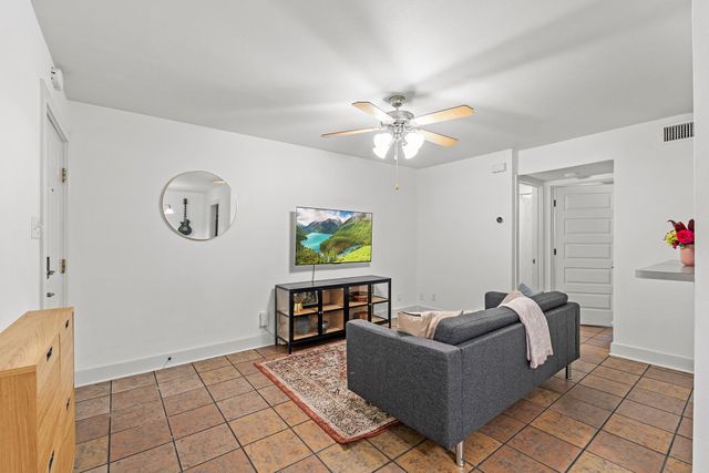3815 Guadalupe ST 112, Austin, TX 78751